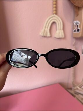 Black Oval Women's Sunglasses